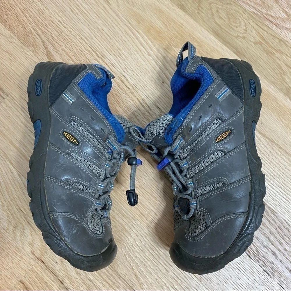 Keen Outdoors Sneaker Shoes Sz 2 Boys Gray Blue